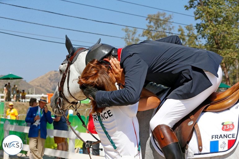 A big hug for Philippe Rozier who stepped on to the French team from his reserve position when Simon Delestre's Ryan was injured a week earlier. 