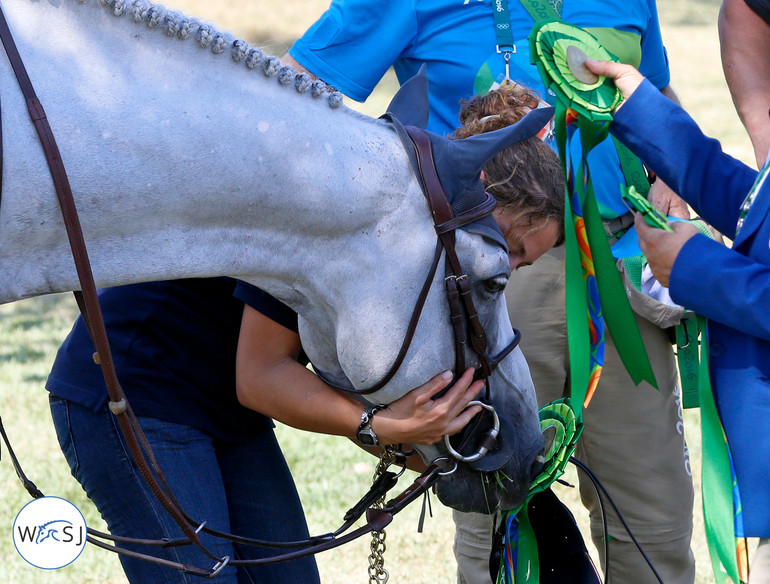 Kisses and ribbons!