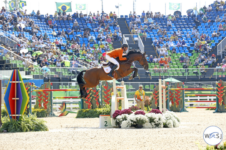 Luck was not on Jeroen Dubbeldams side: He and Zenith ended the second round 0,02 seconds over the time allowed - stopping them from taking part in the jump-off for the medals. 