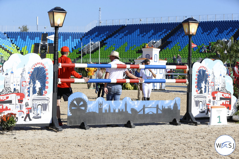 London 2012: As a tradition at the Olympic Games, past Olympic Games were honored with one jump allusive to it. Here is the London Montage, a fence used at the 2012 London Olympic Games.