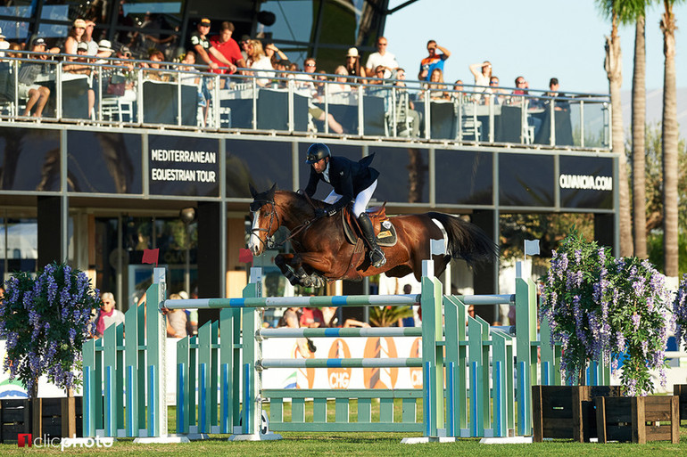 Harold Boisset and Quolita Z on their way to another victory at the Autumn MET, in the CSI2* Grand Prix presented by Suzuki. Photo (c) Hervé Bonnaud / www.1clicphoto.com.