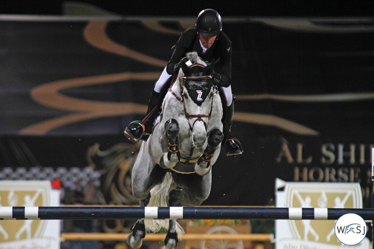 (c) World of Showjumping