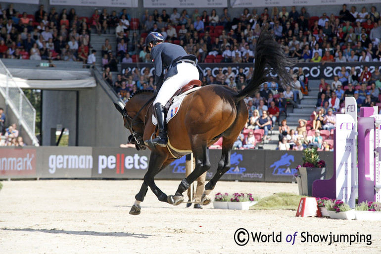 Aymeric de Ponnat crossing the finish line on a clean sheet on Armitages Boy.