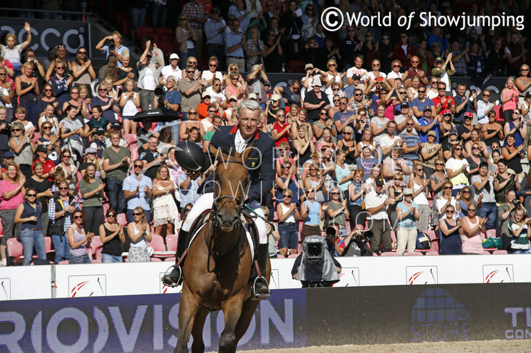 Standing ovation for Bosty and Castle Forbes Myrtille Paulois.