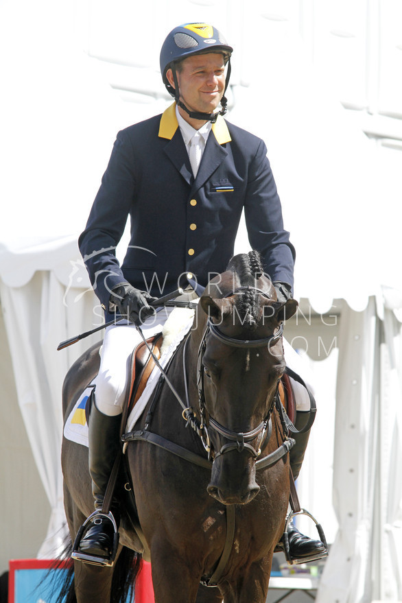Björn Nagel with Niack de L'Abbaye looked like he couldn't wait to go into the arena.