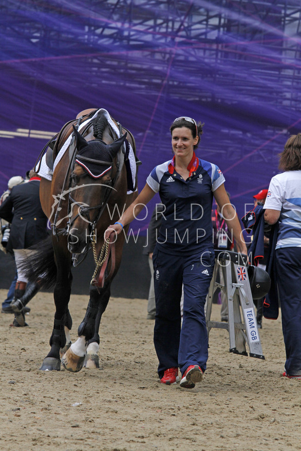 The AMAZING Big Star with his groom.