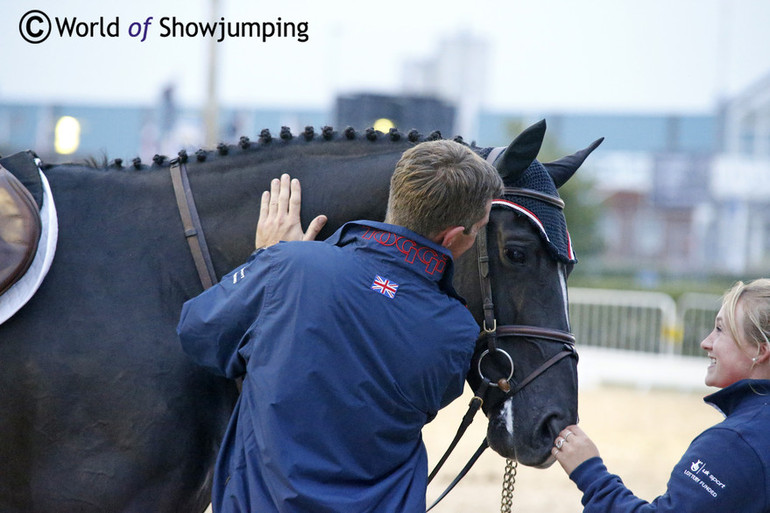 Billy Congo gets some TLC after jumping clear and contributing big time to the British gold medal. All photos (c) Jenny Abrahamsson.