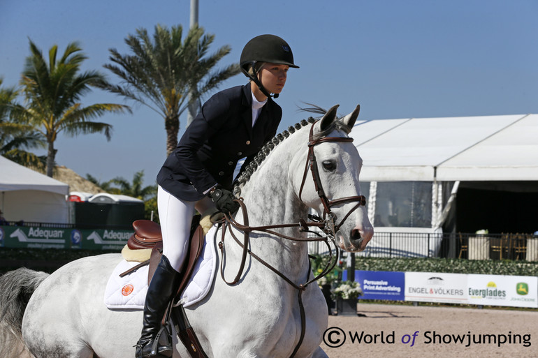 Lillie Keenan with the super cute Pumped Up Kicks. Photo (c) Jenny Abrahamsson.