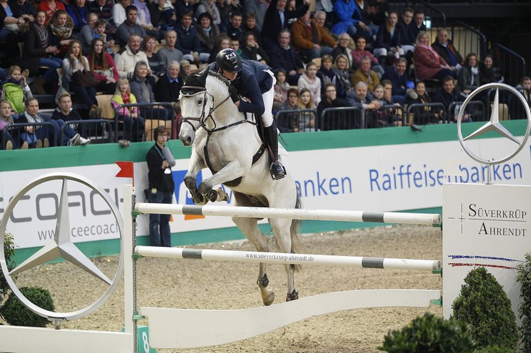 Felix Hassmann and Cayenne WZ en route to victory in Neumünster. Photo (c) Stefan Lafrentz.