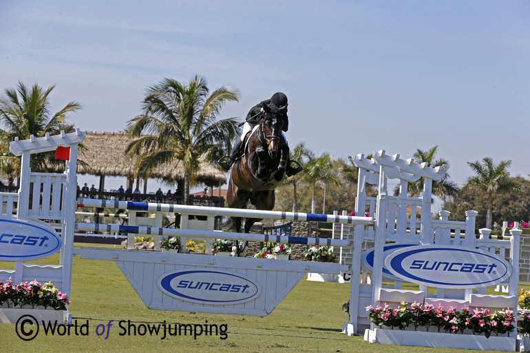 Katie Dinan flying over the last fence in the jump-off with Bijou de Balou.