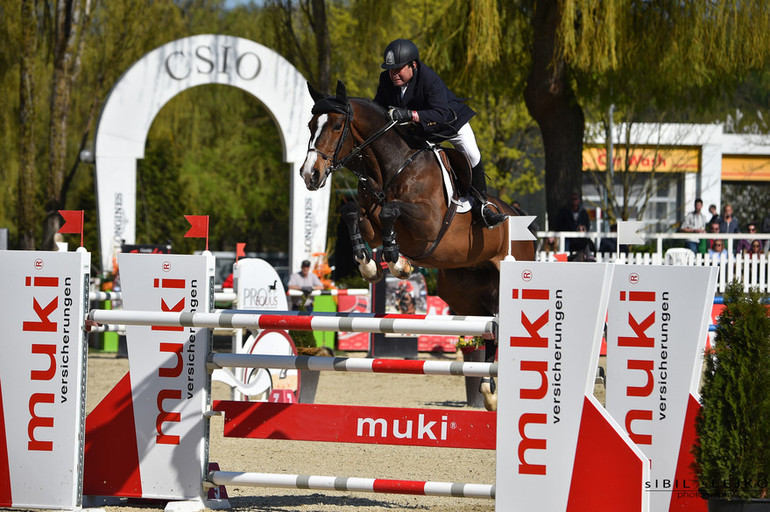 Hugo Simon and Freddy 7 - en route to victory in Linz. Photo (c) Sibil Slejko.