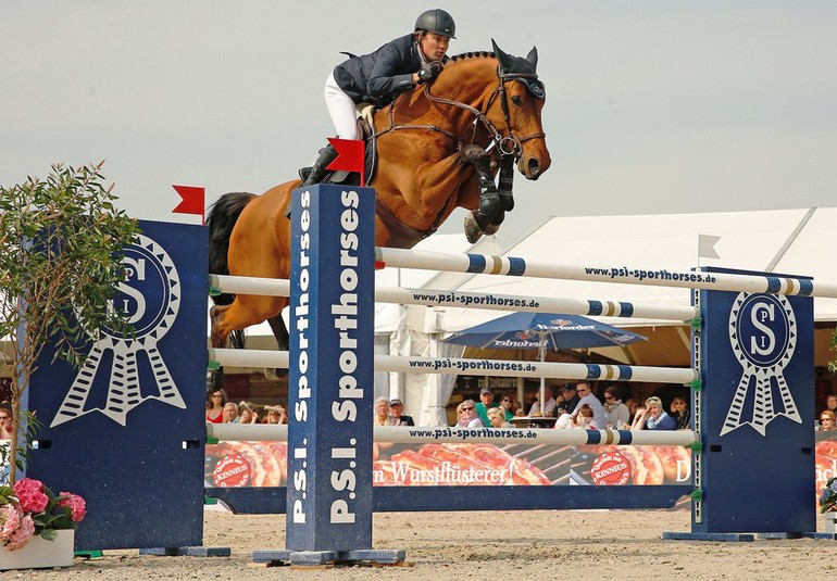 Cassio Rivetti and Chataga won Friday's biggest class in Hagen. Photo (c) Stefan Lafrentz.