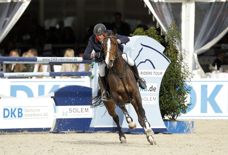 John Whitaker and Ornellaia won Saturday's feature class in Hagen. Photo (c) Stefan Lafrentz.