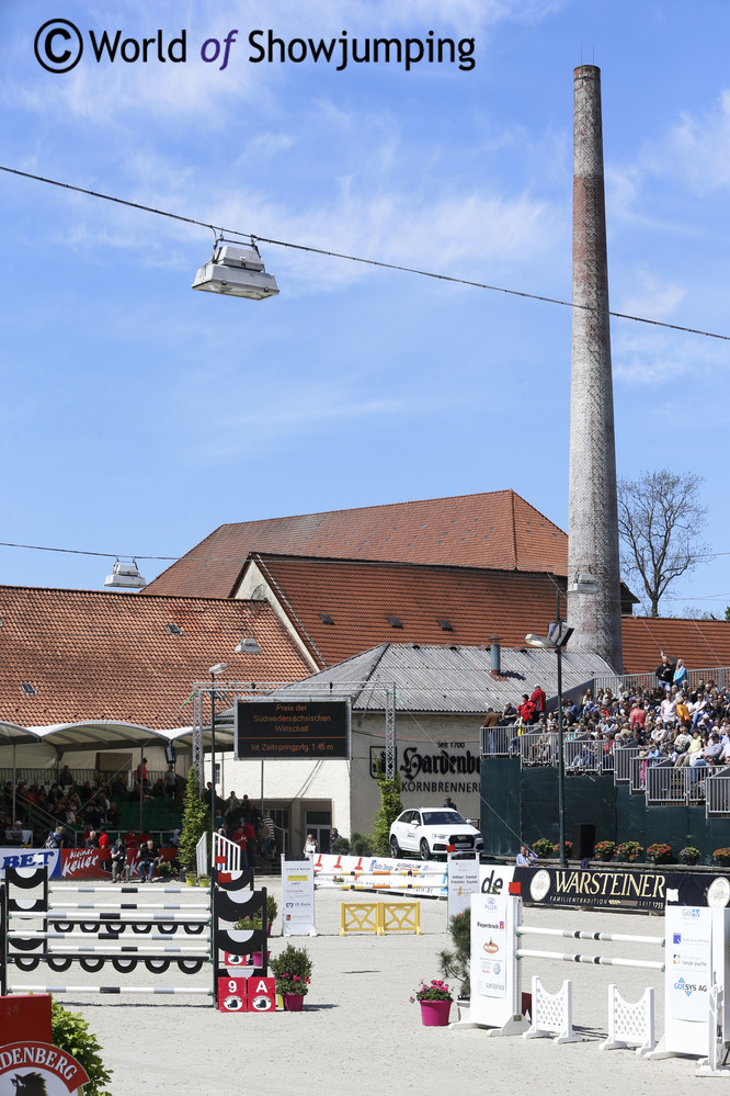 On a third side of the arena is the Hardenberg brewery. 