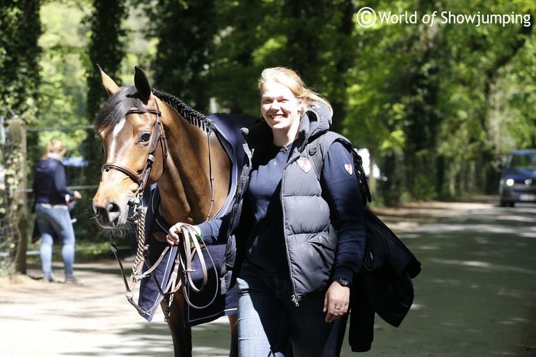 Andrea on her way to the show ground with Marlon Zanotelli's ride Cavalia.