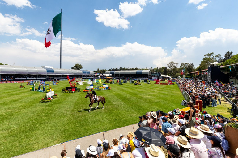 Photo © Longines Global Champions Tour 