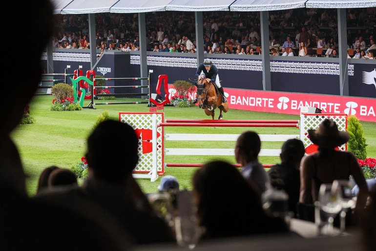 Photo © Longines Global Champions Tour