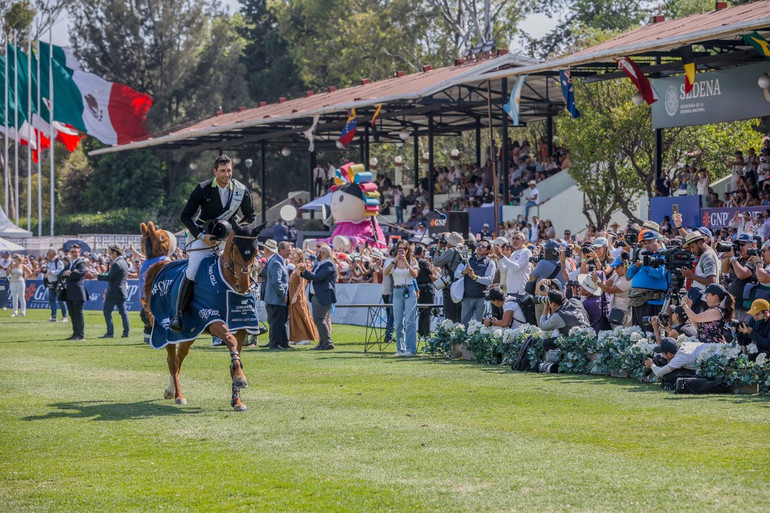 Photo © Longines Global Champions Tour 