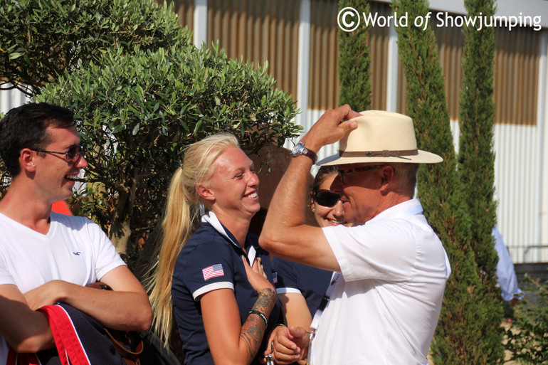 Rob Ehrens congratulates the US grooms!