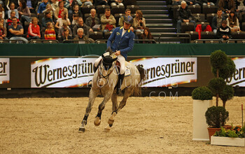 Christian Ahlmann with Hui Buh. Photo (c) Jenny Abrahamsson.