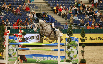 Christian Ahlmann with Hui Buh. Photo (c) Jenny Abrahamsson.