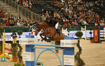 Gerco Schröder with Glock's Debalia. Photo (c) Jenny Abrahamsson.