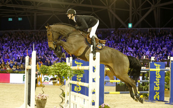 Frank Schuttert with Arc de Triomphe. Photo (c) Jenny Abrahamsson.