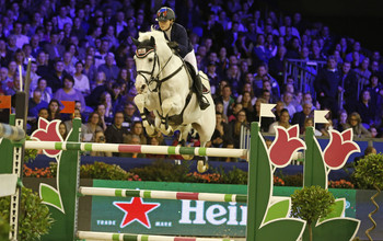 Maria Madenova with Kleiner Onkel. Photo (c) Jenny Abrahamsson.