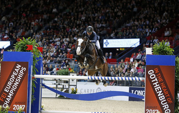 Nicole Holmén with Certina. Photo (c) Jenny Abrahamsson.