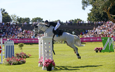 Laura Renwick with Rembrandt Blue