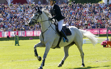 Laura Renwick with Rembrandt Blue