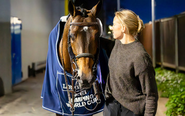 Richard Vogel, United Touch, groom, Felicia Wallin
CSI5*-W Stuttgart German Masters
2024-11-17
© Jenny Abrahamsson/World of Showjumping