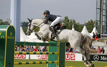 Ferenc Szentirmai with Chaccland