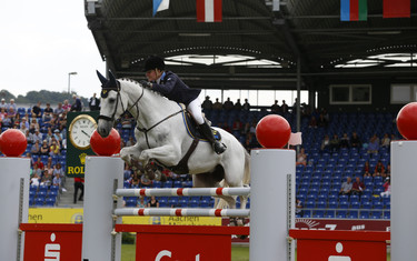 Helena Persson with Bonzai H