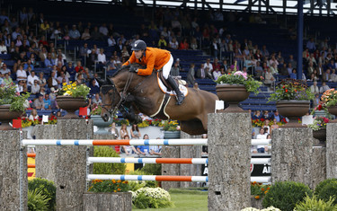 Maikel van der Vleuten with VDL Groep Verdi TN NOP