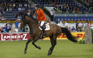 Maikel van der Vleuten with VDL Groep Verdi TN NOP