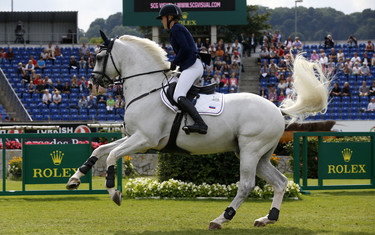 Maria Madenova with Kleiner Onkel 141