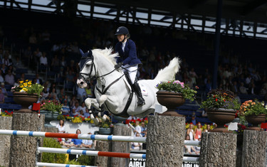 Maria Madenova with Kleiner Onkel 141
