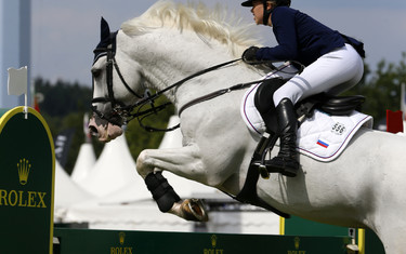 Maria Madenova with Kleiner Onkel 141