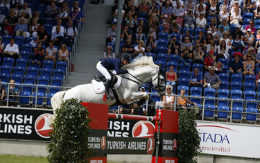 Maria Madenova with Kleiner Onkel 141