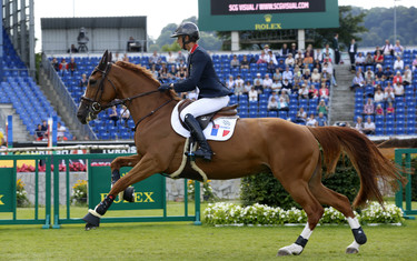 Penelope Leprevost with Flora de Mariposa