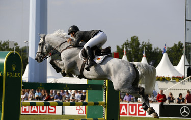 Sergio Alvarez Moya with Carlo 273