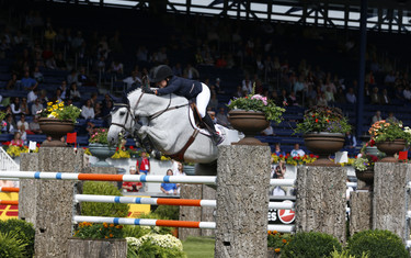 Victoria Gulliksen with Bokai