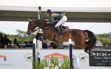 Matz’s fellow Americans, Skylar Wireman aboard Barclino B (left) and McLain Ward aboard High Star Hero (right), finished second and third, respectively. Photo © KindMedia.