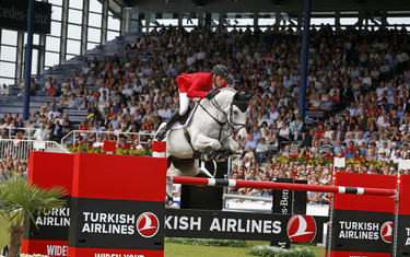 Daniel Deusser with Cornet d'Amour 