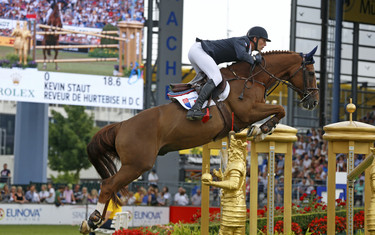 Kevin Staut with Reveur de Hurtebise H D C