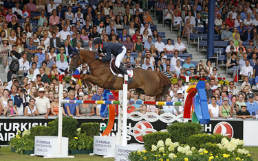 Kevin Staut with Reveur de Hurtebise H D C