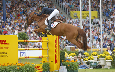 Penelope Leprevost with Flora de Mariposa