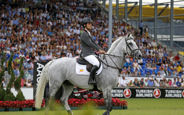 Sergio Alvarez Moya with Carlo 273