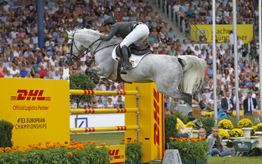 Sergio Alvarez Moya with Carlo 273
